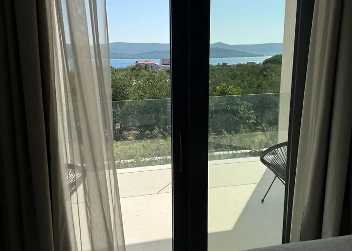 New 2025 Nikante 빌라 투라니